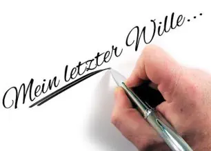 Mensch schreibt seinen letzten Willen