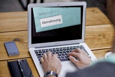 Abmahnung vom Arbeitgeber Bild